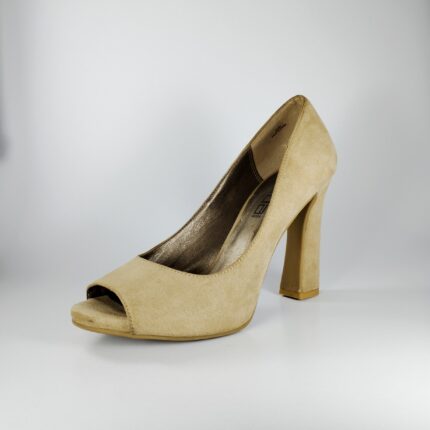 thrift heel nude